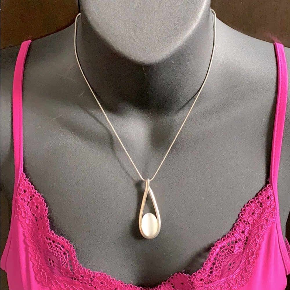 Claire’s chain teardrop white stone